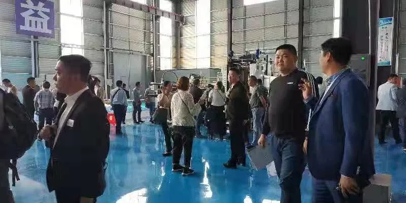 鸿铭推介会现场展会